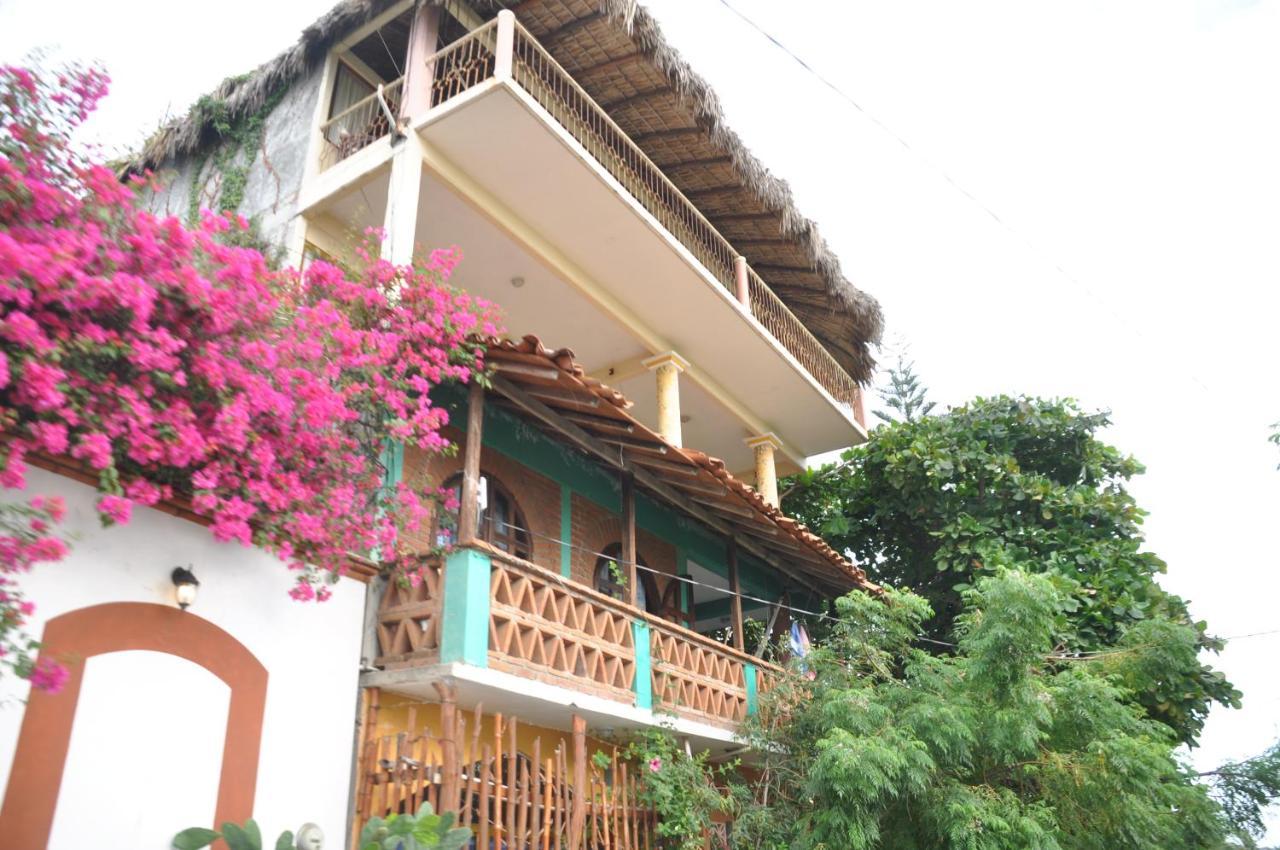 Ananda Guest House Yoga & Meditacion Puerto Escondido  Exterior photo