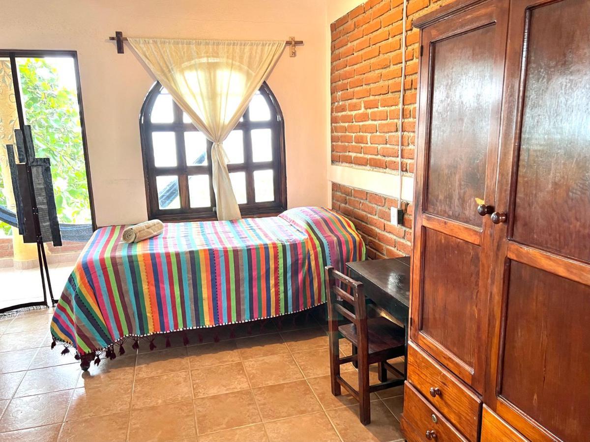 Ananda Guest House Yoga & Meditacion Puerto Escondido  Exterior photo