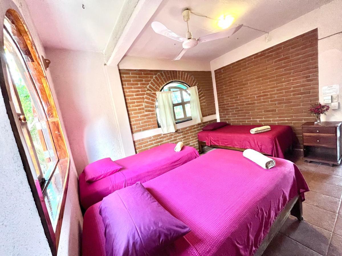 Ananda Guest House Yoga & Meditacion Puerto Escondido  Exterior photo