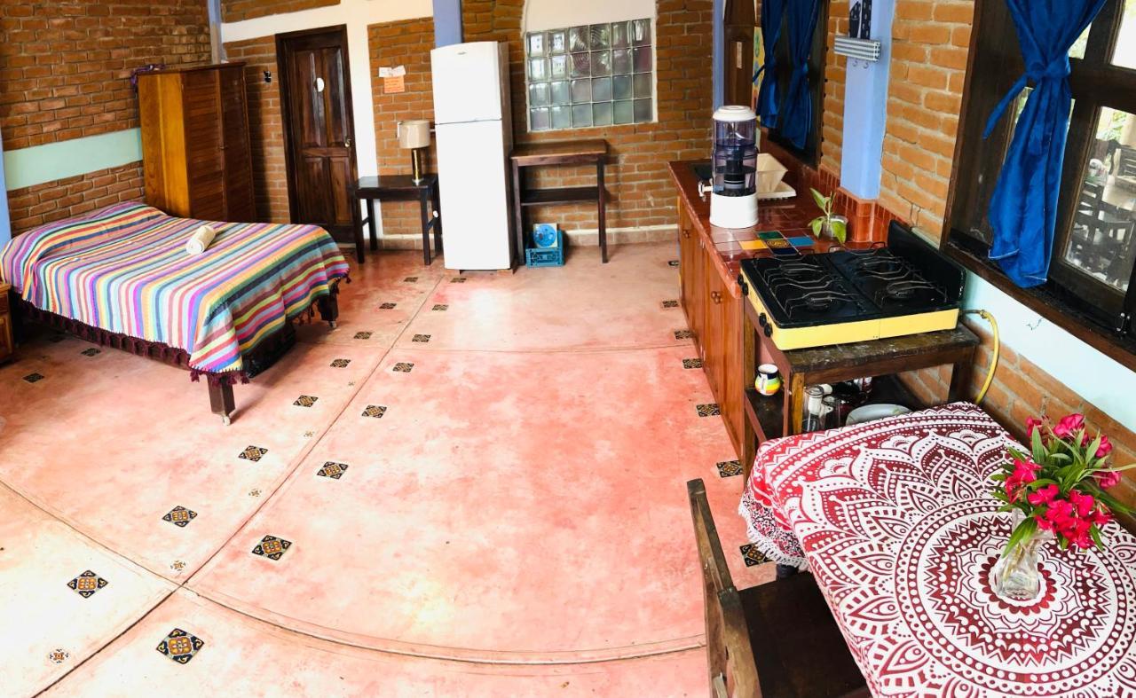 Ananda Guest House Yoga & Meditacion Puerto Escondido  Exterior photo