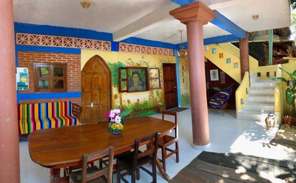 Ananda Guest House Yoga & Meditacion Puerto Escondido  Exterior photo